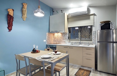 Kato Stalos Apartment | Alexandra's garden studio