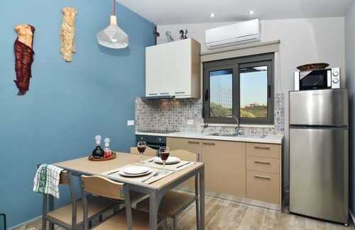 Kato Stalos Apartment | Alexandra's garden studio