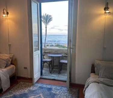 Al-Jumruk House | Alexandria private rooms, Only For Men 仅限男士