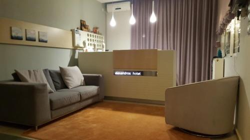 Kamena Vourla Apartment | Alexandros
