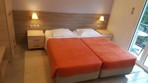 Kamena Vourla Apartment | Alexandros