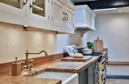 Tetbury House | Alexis Cottage Tetbury Cotswolds