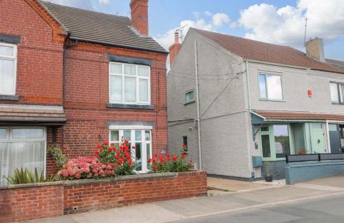 Alfreton House | Alfreton Cottage
