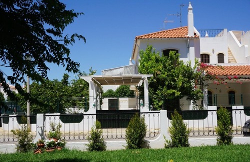 Altura Villa | Algarve - Altura Magnificent semi-detached villa with private enclosed garden