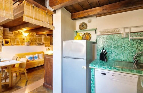 Alghero City Centre Apartment | Alghero Old Town Gem- Walk to Sea, Beach, Historic Ramparts!
