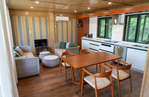 South Algonquin Cabin | Algonquin's Edge Resort | Waterview 1