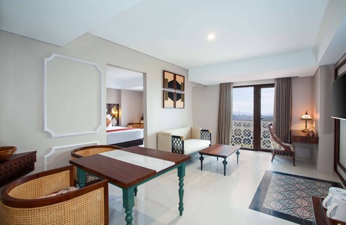 Java Hotel | Alhambra Hotel & Convention, Bw Signature Collection
