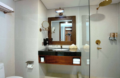 Java Hotel | Alhambra Hotel & Convention, Bw Signature Collection