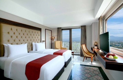 Java Hotel | Alhambra Hotel & Convention, Bw Signature Collection