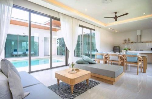 Rawai Hotel | Alhambra Pool Villas and Pool Access Rooms