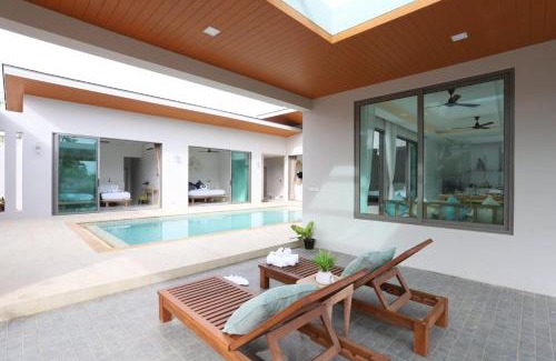 Rawai Hotel | Alhambra Pool Villas and Pool Access Rooms