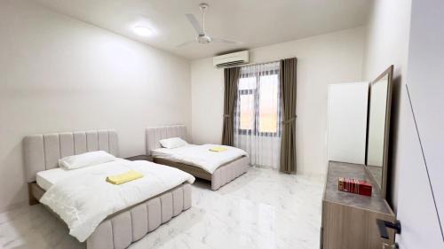 Al Hamra Apartment | Alhamra Arc