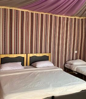 Wadi Rum House | Ali with the stars