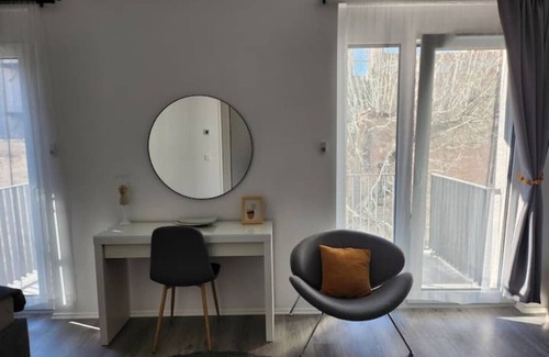 Palace District Apartment | Alice Central Apartmentn