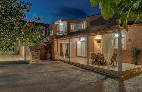 Anafonitria House | Alice Happy place 1 , only 5 minutes from the shipwreck!