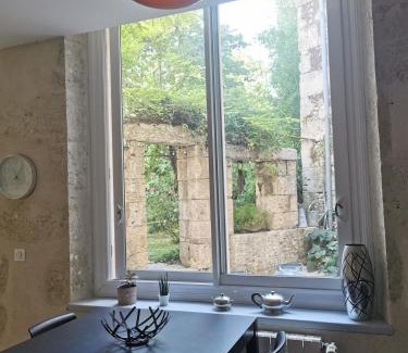 Lectoure Apartment | Alice & Jeanne
