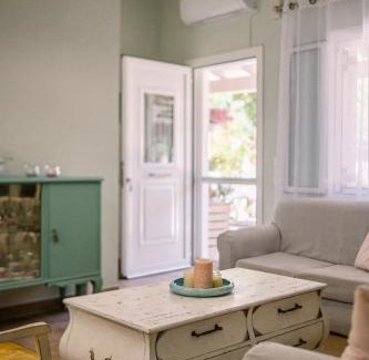 Sinarades Villa | Alice Little House