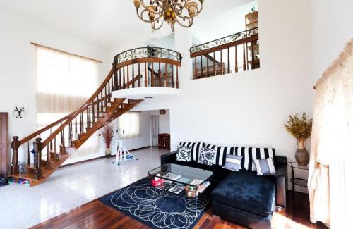 Sanxing Villa | Alice Springs Homestay