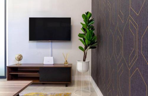 Greater Johannesburg Metropolitan Area Apartment | Alimama Spaces: Nonku's Greenlee Studio