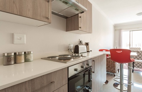 Greater Johannesburg Metropolitan Area Apartment | #AlimamaSpaces: The Rand Haven