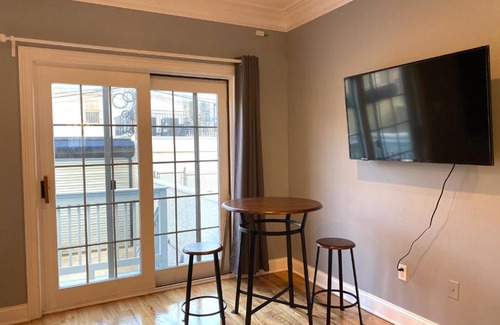 West Poplar Apartment | Alina & Fanny - Philadelphia 1212 Mt Vernon St