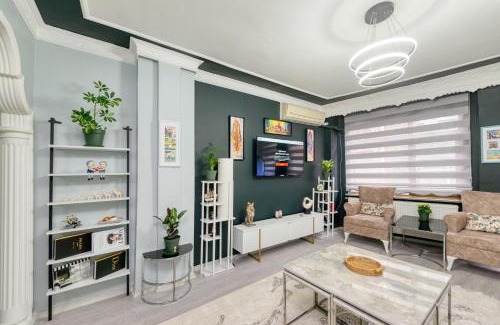 Emin Sinan Apartment | Alina palas