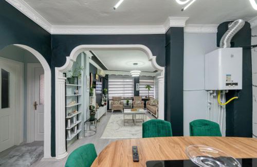 Emin Sinan Apartment | Alina palas