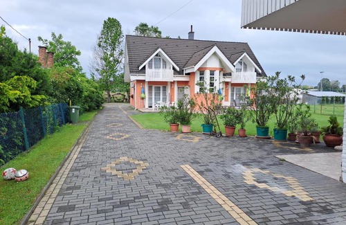 Balatonlelle Apartment | Alinka Apartmanház