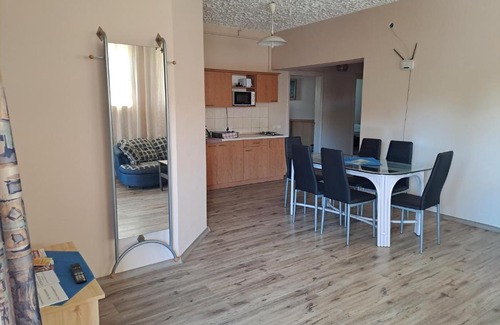 Balatonlelle Apartment | Alinka Apartmanház