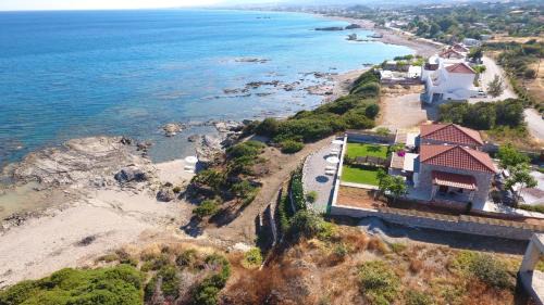Kiotari Villa | Alisahni Beachfront Villas