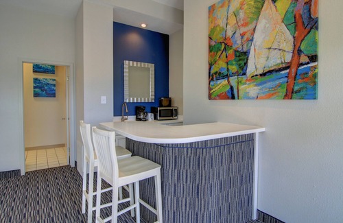 Port Aransas Hotel | Alister Square Inn