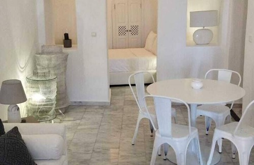 Amoudi Bay House | Alius Residence by K&K
