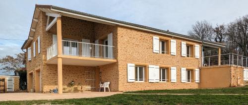 Alix Bed & Breakfast | Alix au pays des Pierres Dorées
