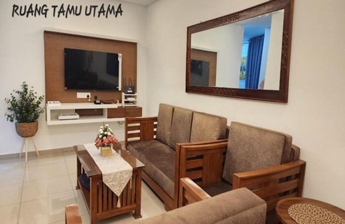 Bukit Baru House | AliyaRoseMuslim Homestay