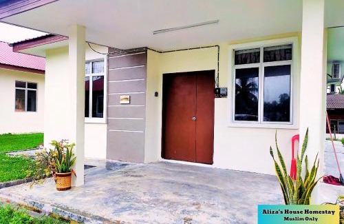 Taman Dato Haji Abdul Samad House | Aliza's House Homestay PD Mini Bungalow