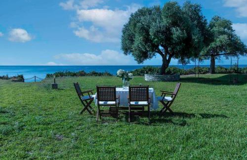 Mola Kalyva House | ALKEA beachfront apartment Moles Kalives Halkidiki