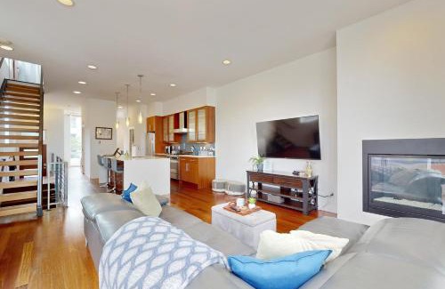 Alki House | Alki Majestic