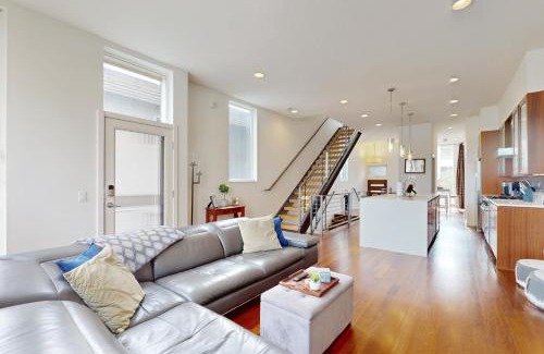 Alki House | Alki Majestic