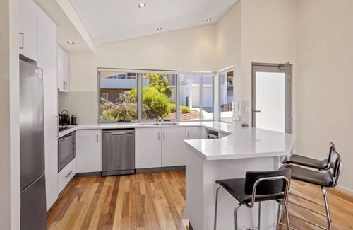Dunsborough House | Alkira @ Cape Villas, Dunsborough