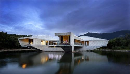 Cape Tribulation Apartment | Alkira Daintree Rainforest Luxury Holiday Home with Private Beach