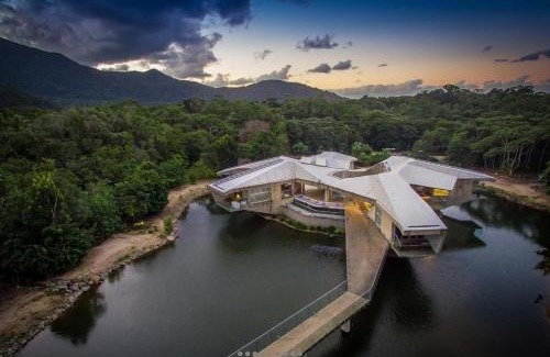 Cape Tribulation Apartment | Alkira Daintree Rainforest Luxury Holiday Home with Private Beach
