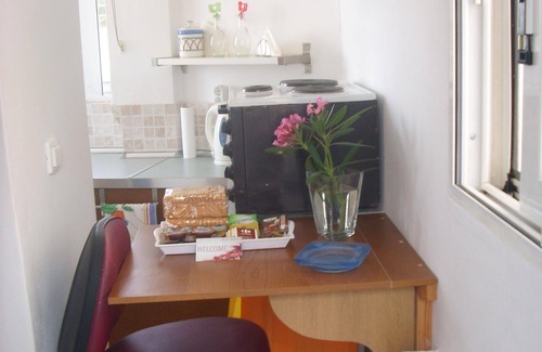 Therma Apartment | Alkistis Cozy by The Beach Apartment in Ikaria Island inTherma Bay - 2nd Floor