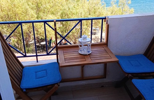 Therma Apartment | Alkistis Cozy By The Beach Apt In Ikaria Island, Therma 1st Floor