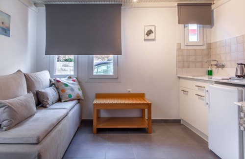 Paleopolis Hotel | Alkyoni Studios