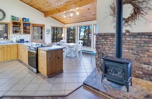 Waldport House | All Decked Out - Captivating Ocean Views from the hillside