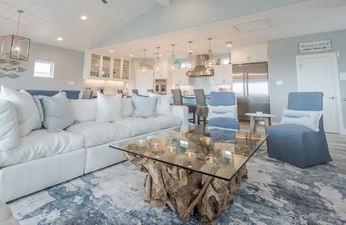 Port Aransas House | All Decked Out | Private Pool, Hot Tub, Game Room
