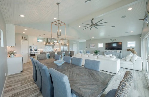 Port Aransas House | All Decked Out | Private Pool, Hot Tub, Game Room