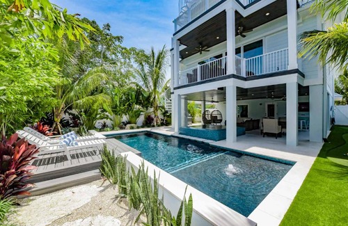 Sarasota House | All Decked Out