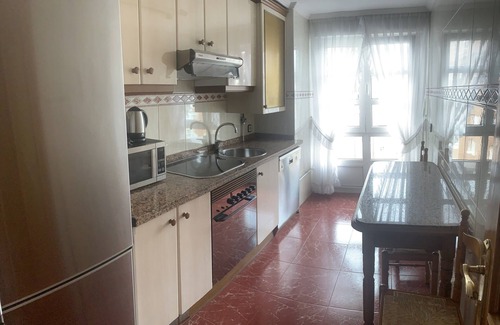 Distrito Llano Apartment | All exterior apartment, with parking and wifi