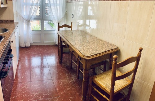 Distrito Llano Apartment | All exterior apartment, with parking and wifi